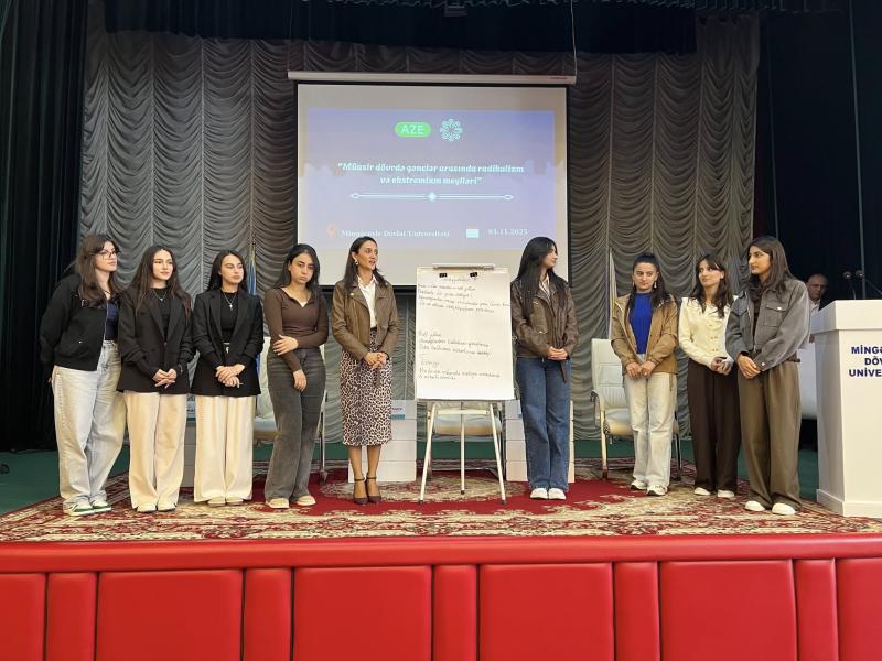 Gənclər arasında dini radikalizmin profilaktikasına həsr olunmuş “Müasir dövrdə gənclər arasında radikalizm və ekstremizm meylləri” mövzusunda Mərkəzi Aran iqtisadi rayonu üzrə zona toplantısı keçirilib