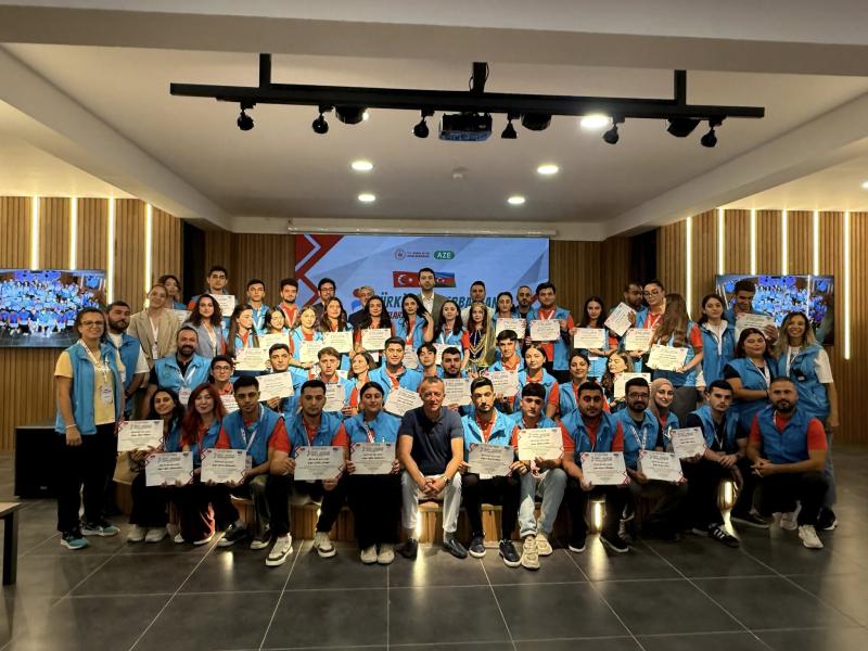 “Düşərgə liderlərinin təlim proqramı”nın II mərhələsi Türkiyənin Bursa şəhərində yerləşən Karacaali Gənclər Düşərgəsində keçirilib